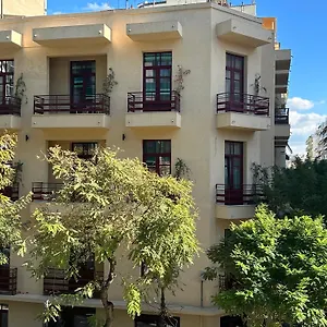 4* Апарт-отель The Maroon Bottle Luxury